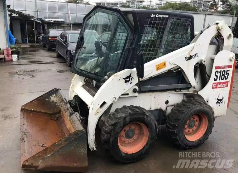 Bobcat S185 Krautuvai su šoniniu pasukimu