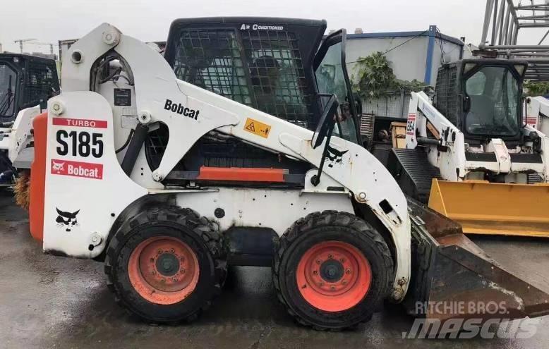Bobcat S185 Krautuvai su šoniniu pasukimu