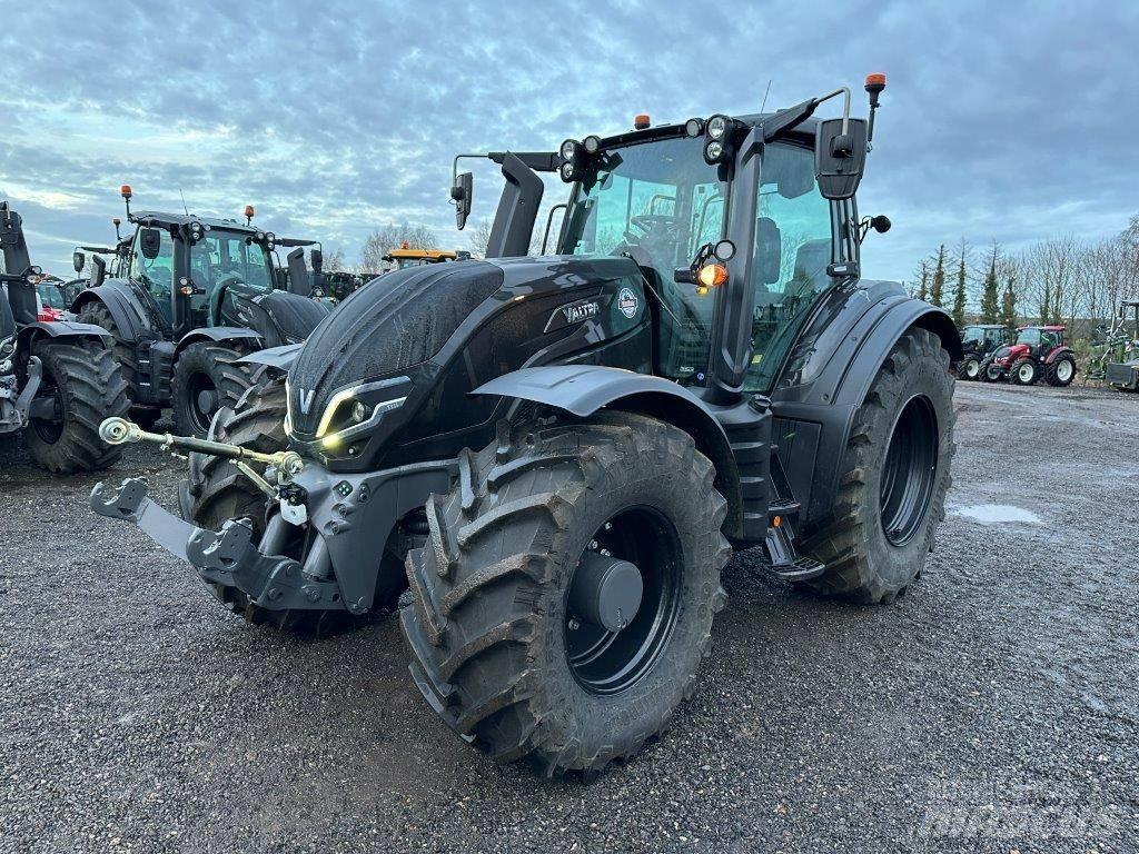 Valtra T 235 Direct Traktoriai
