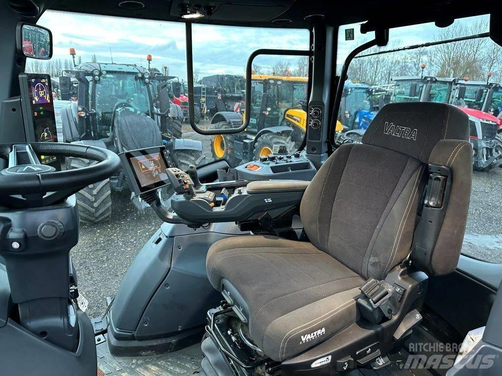 Valtra T 235 Direct Traktoriai