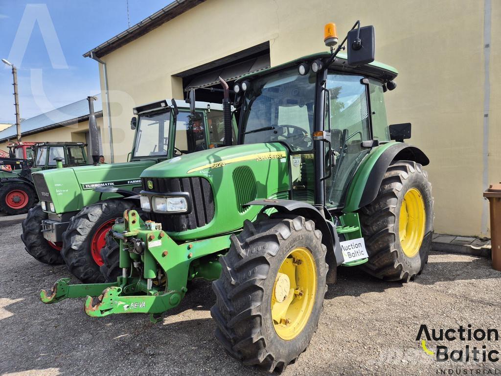 John Deere 5820 Traktoriai