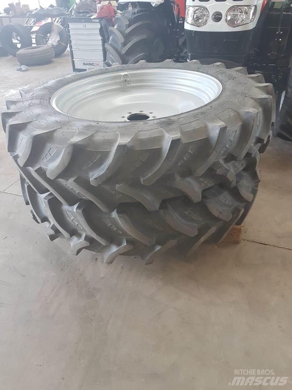 Petlas 380/85R38 Padangos, ratai ir ratlankiai