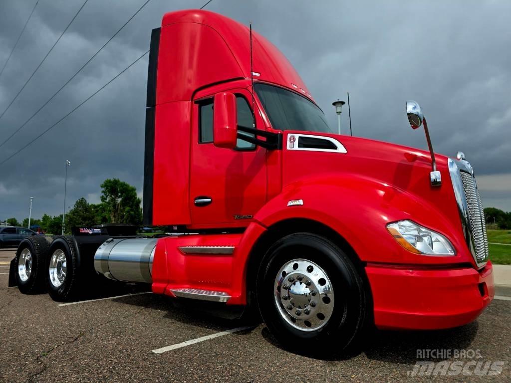 Kenworth T 680 Naudoti vilkikai