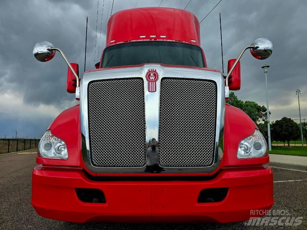 Kenworth T 680 Naudoti vilkikai