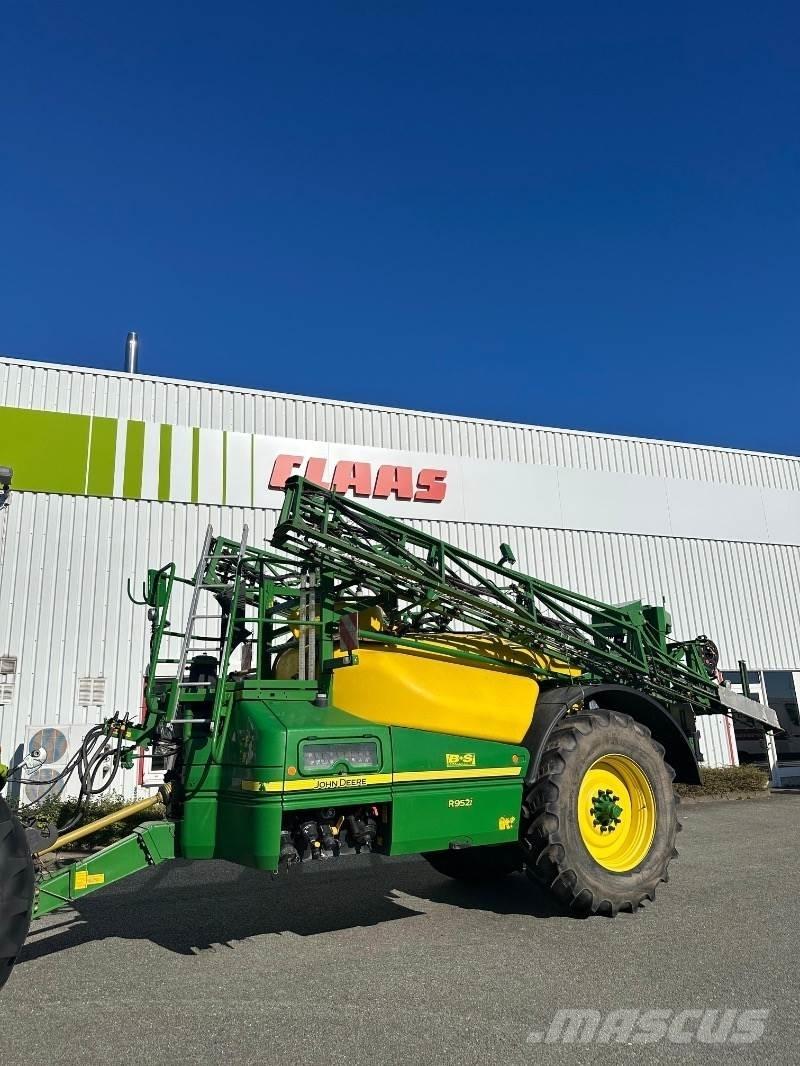John Deere R952 i Prikabinami purkštuvai