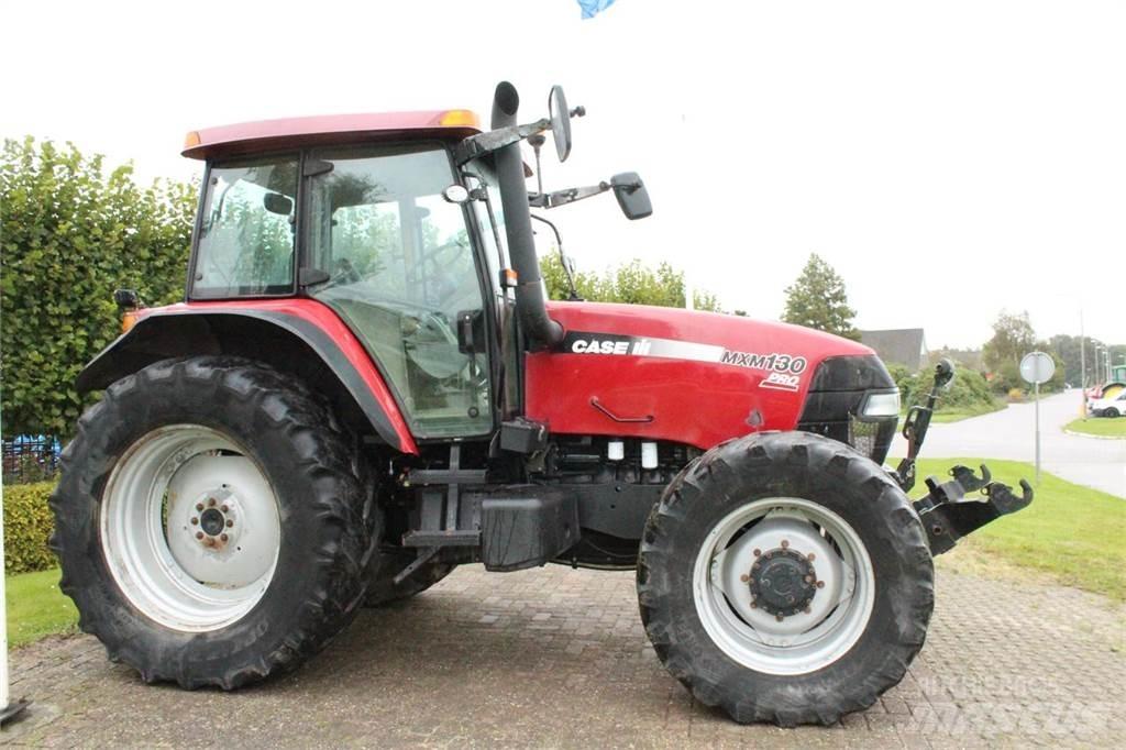 Case IH MXM130 Traktoriai