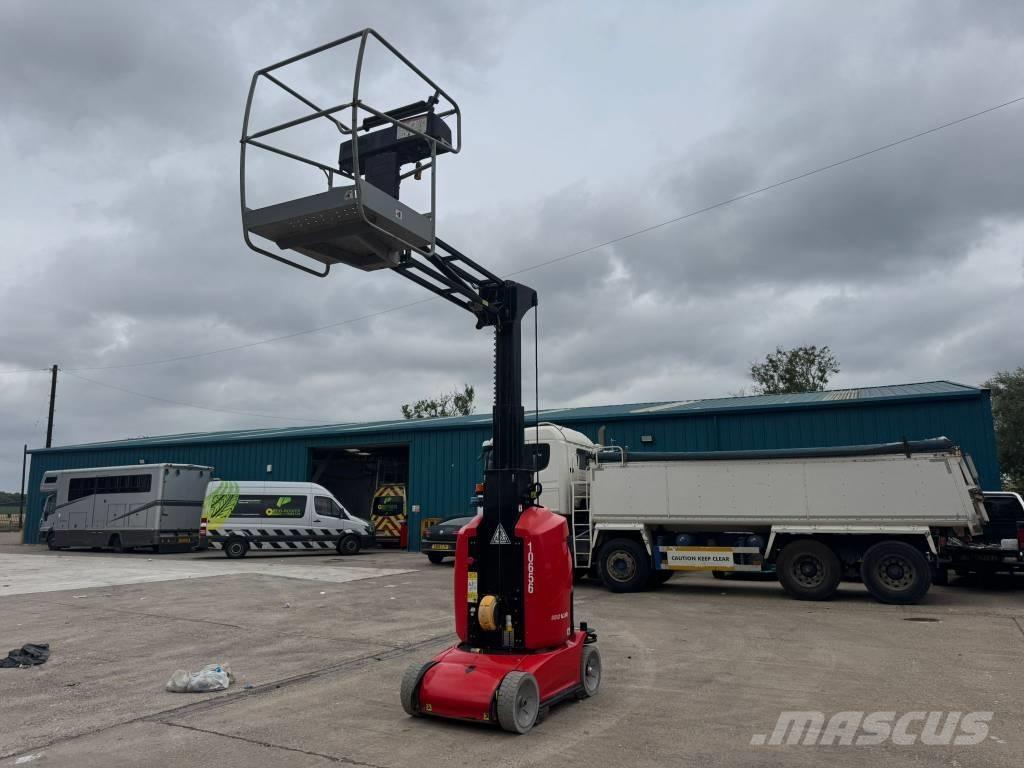 Manitou 100 VJR Vertikalūs stiebiniai keltuvai