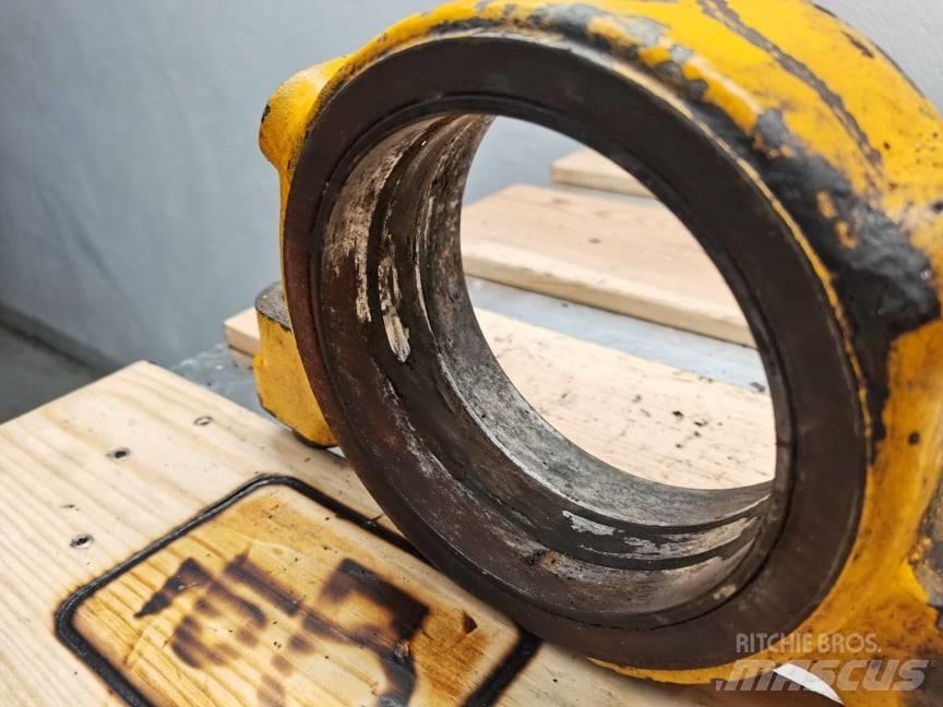 JCB 530-70 {axle} Ašys