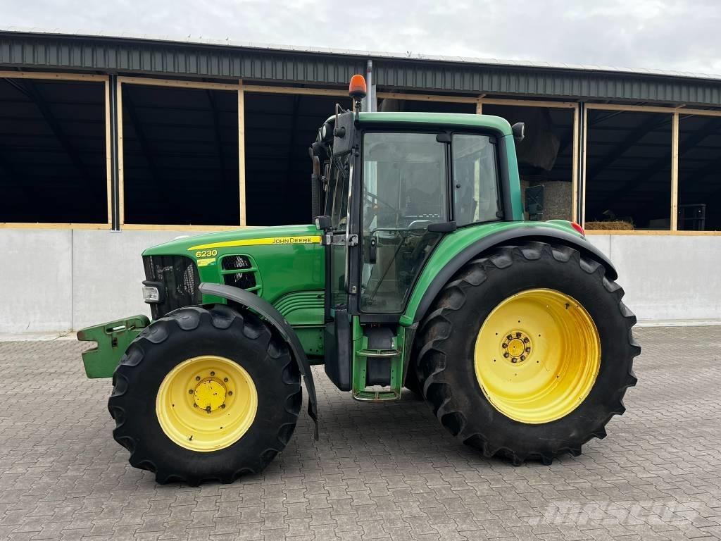 John Deere 6120 Traktoriai