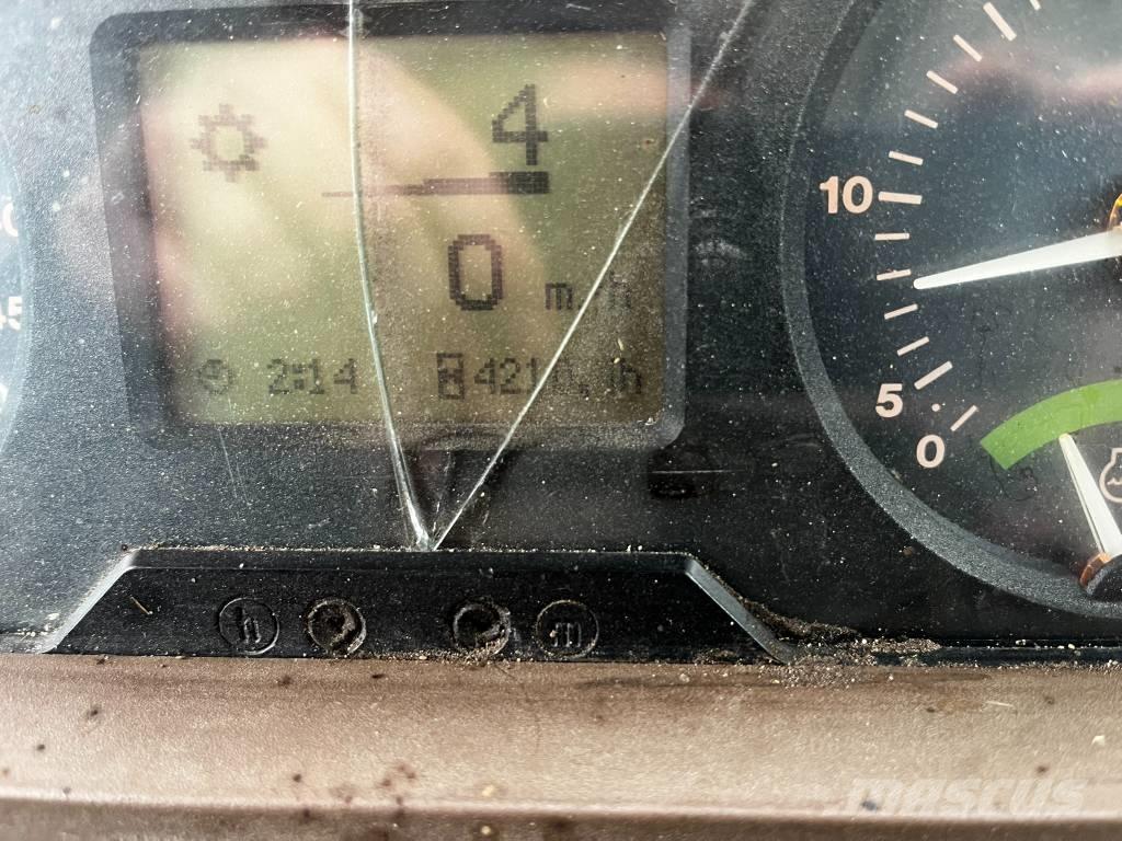 John Deere 6120 Traktoriai