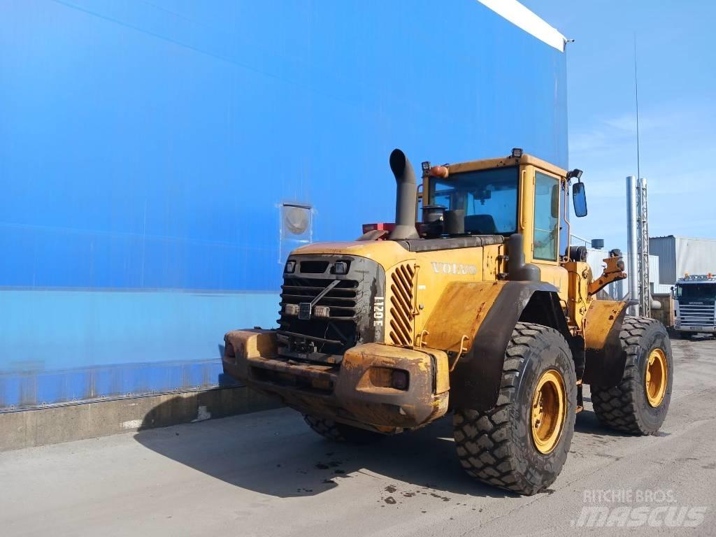 Volvo L 120 E Naudoti ratiniai krautuvai