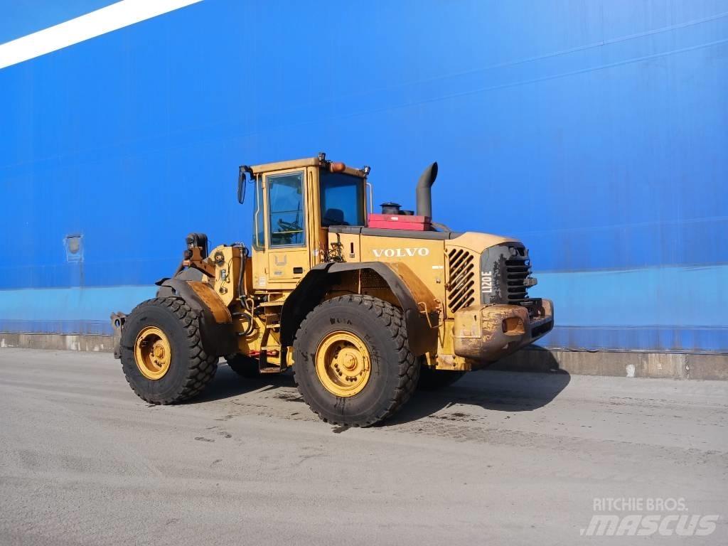 Volvo L 120 E Naudoti ratiniai krautuvai