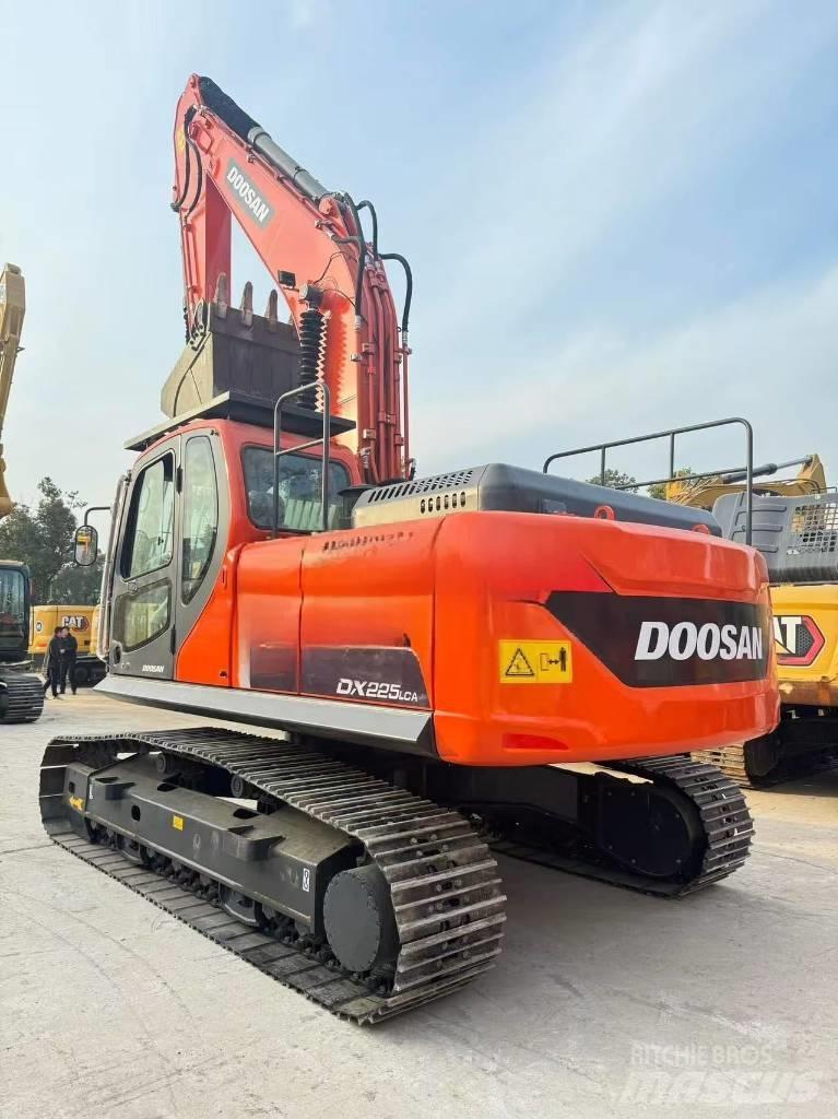 Doosan DX 225 LCA Vidutinės galios ekskavatoriai 7-12 t