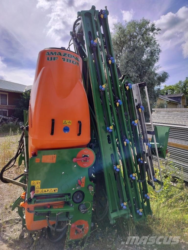 Amazone UF 1801 Įmontuoti purkštuvai