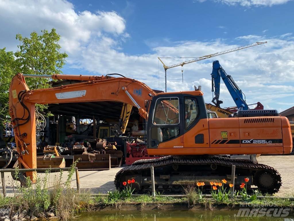 Doosan DX 255 NLC Vikšriniai ekskavatoriai