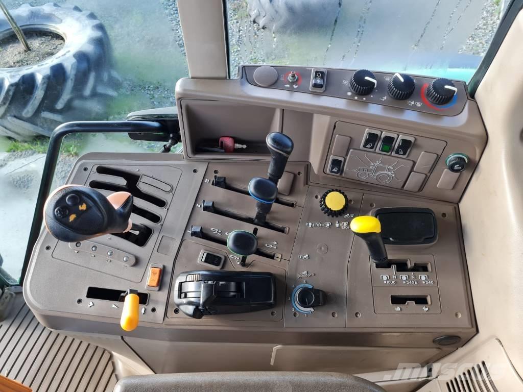 John Deere 6830 Traktoriai