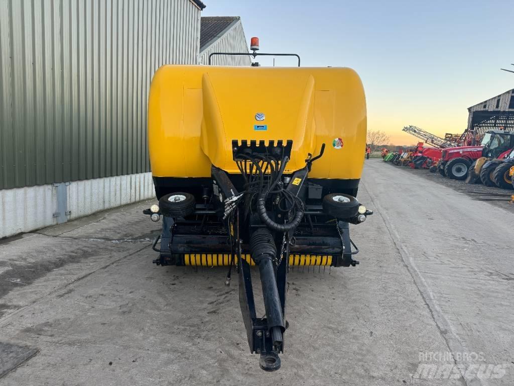 New Holland BB 9060 Stačiakampių ryšulių presai