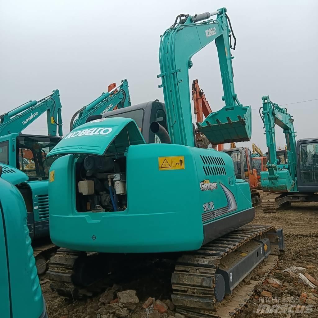 Kobelco SK75-8 Vidutinės galios ekskavatoriai 7-12 t