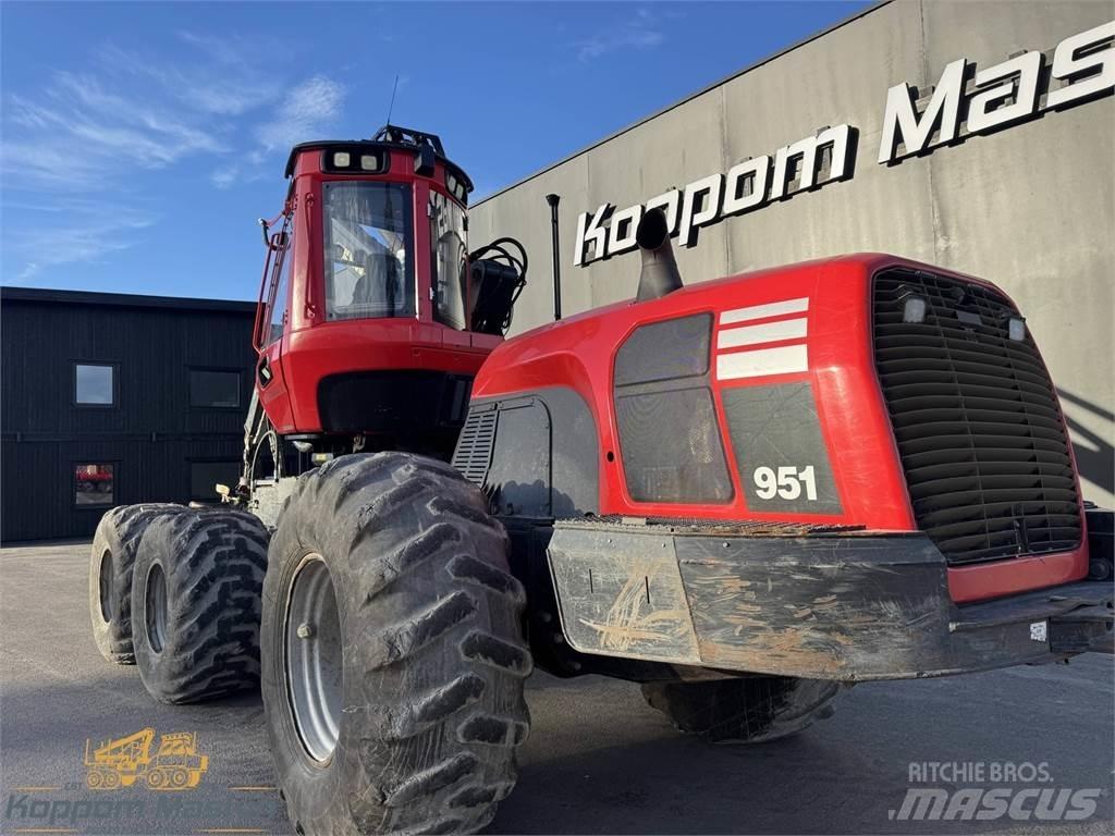 Komatsu 951 Miško technika (Harvesteriai)