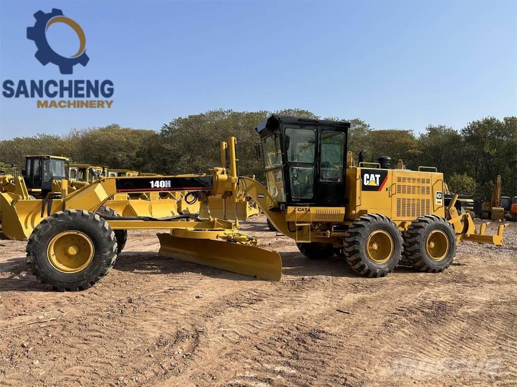 CAT 140H Greideriai