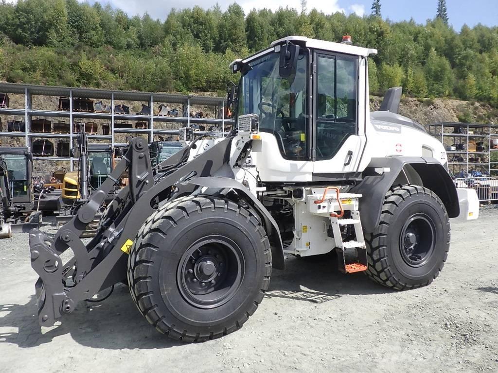 Volvo L 60 H Naudoti ratiniai krautuvai