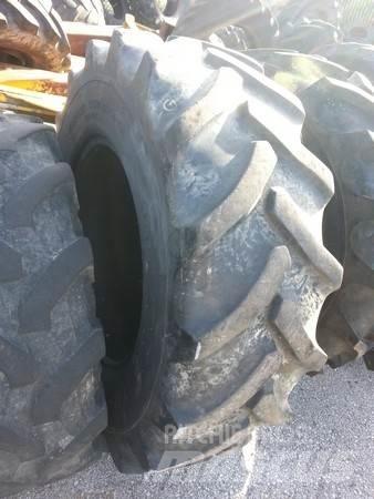  Pneu 14.9R24 Padangos, ratai ir ratlankiai