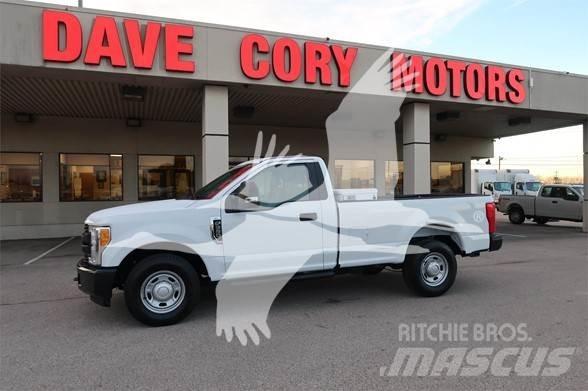 Ford F250 SD Statyba - Kita