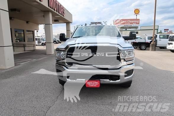 RAM 3500 HD Platformos/ Pakrovimas iš šono