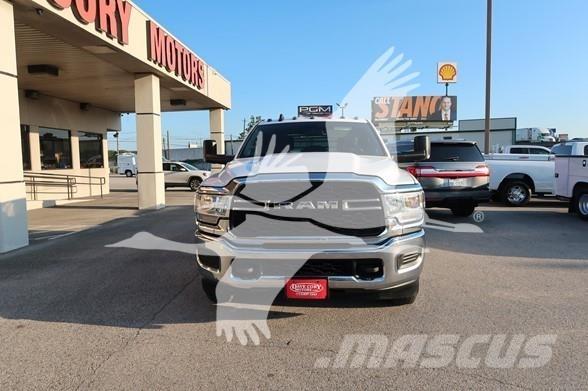 RAM 3500 HD Platformos/ Pakrovimas iš šono