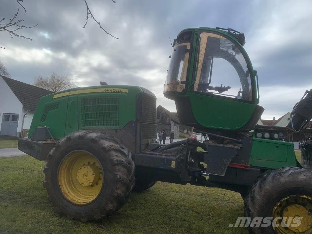 John Deere 1270 E Miško technika (Harvesteriai)