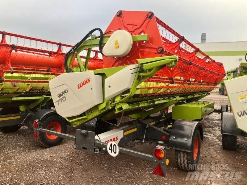 CLAAS TRION 520 Derliaus nuėmimo kombainai