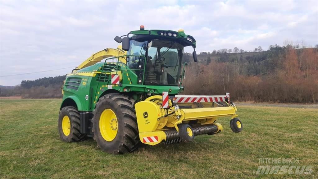 John Deere 8400i Pašarų ruošimo technika
