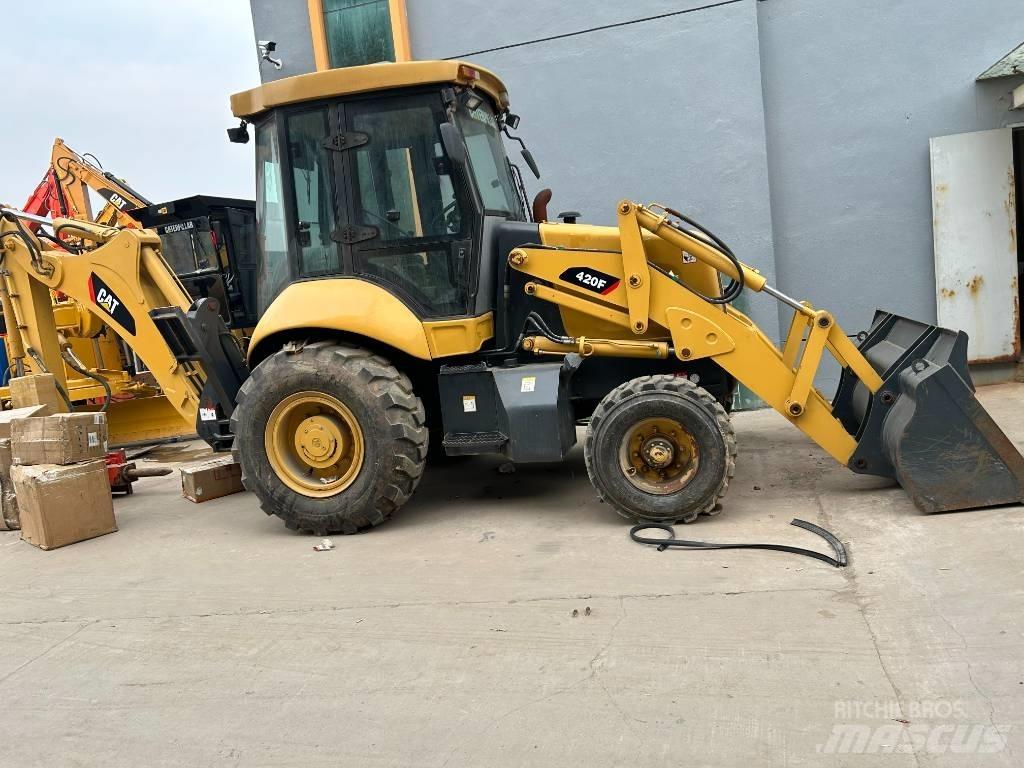 CAT 420 F Ekskavatoriniai krautuvai