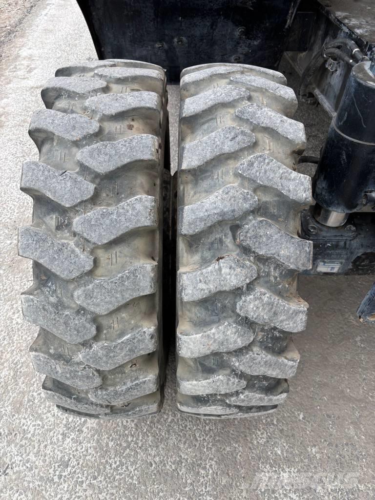 Hitachi ZX 140 W-5B Ratiniai ekskavatoriai