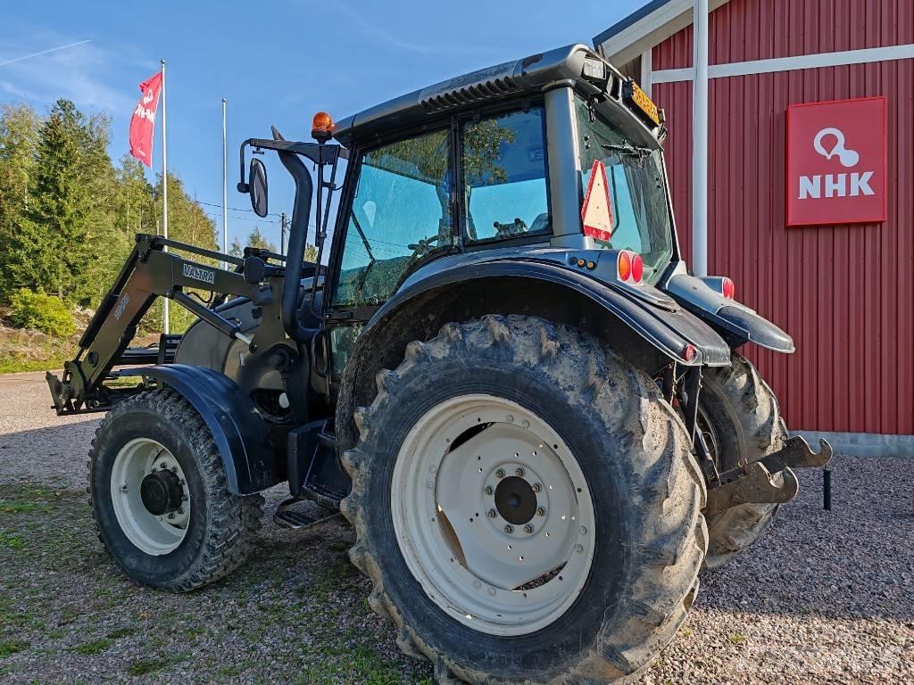 Valtra M 130 Traktoriai