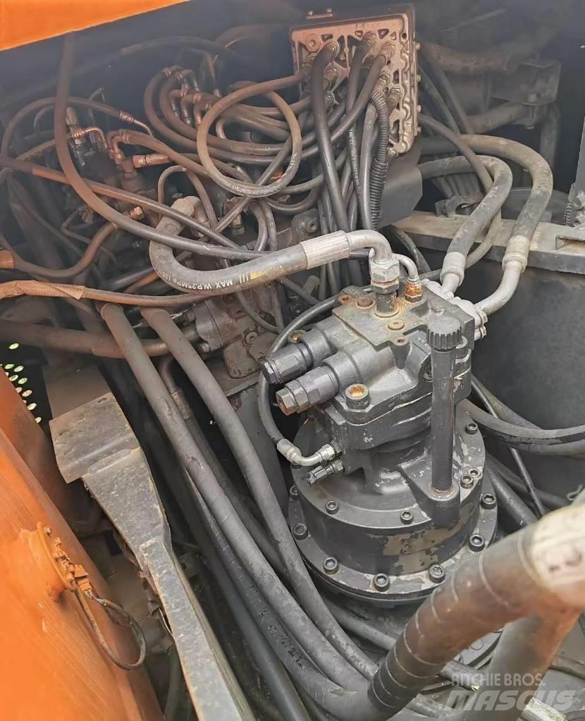 Hitachi Zaxis 200 LC Vidutinės galios ekskavatoriai 7-12 t