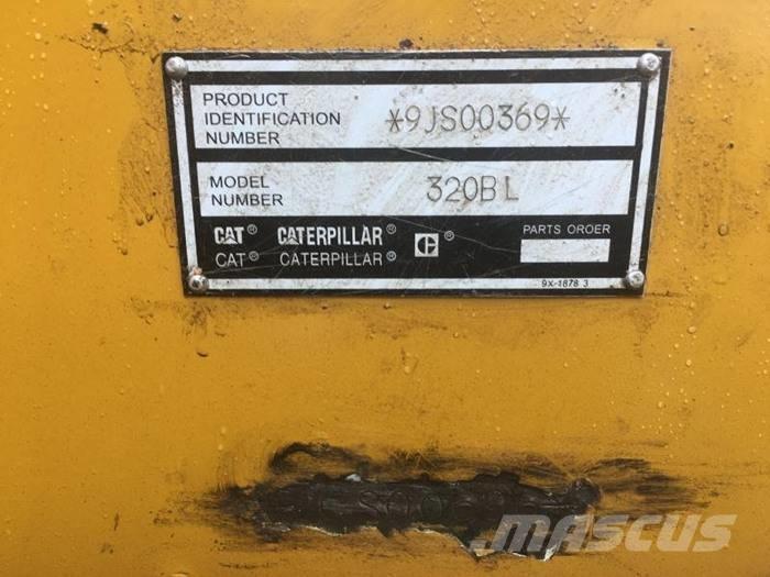 CAT 320 B L Vikšriniai ekskavatoriai