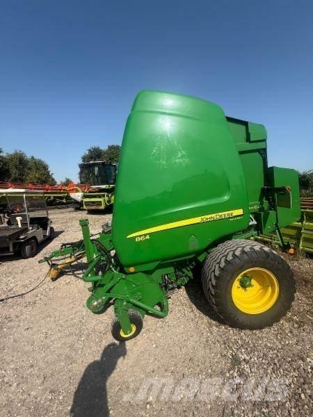 John Deere 864 Ritinių presai