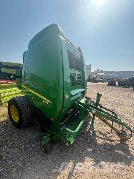 John Deere 864 Ritinių presai
