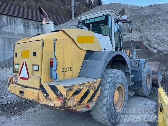 Liebherr L 544 Naudoti ratiniai krautuvai