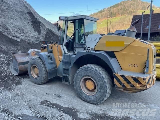 Liebherr L 544 Naudoti ratiniai krautuvai