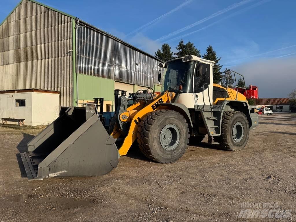 Liebherr L 550 Naudoti ratiniai krautuvai