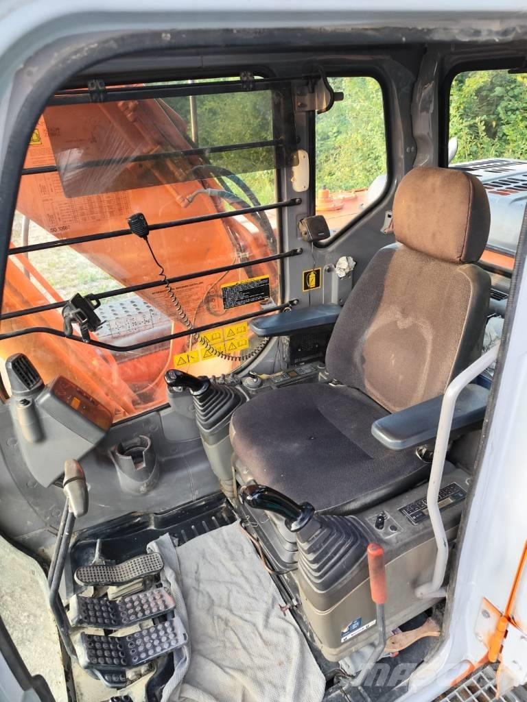 Hitachi ZX 180 LC Vikšriniai ekskavatoriai