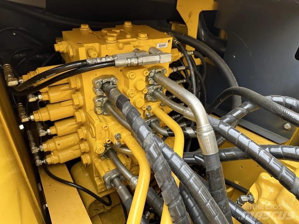 Komatsu PC 200-8 Vikšriniai ekskavatoriai