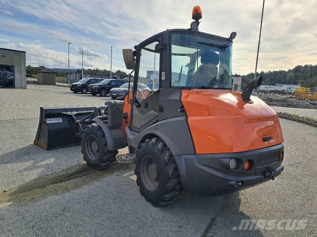 Hitachi ZW 75 Naudoti ratiniai krautuvai