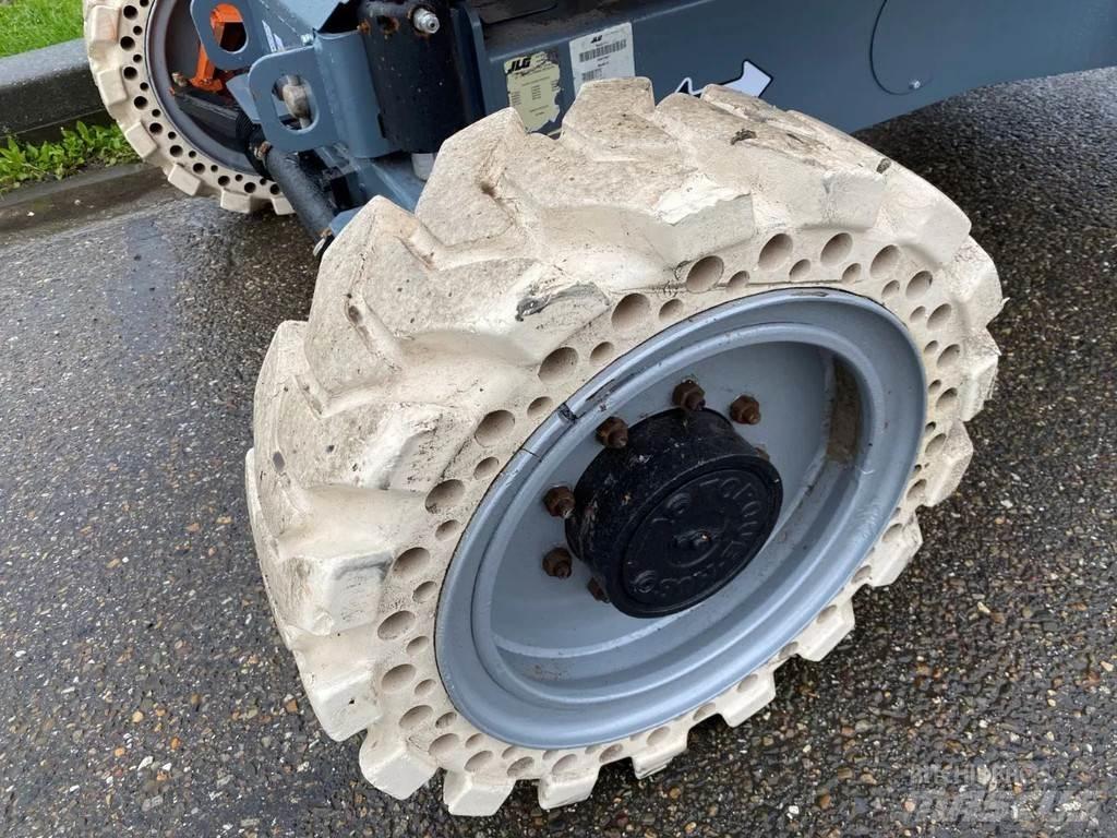 JLG 340AJ Alkūniniai keltuvai