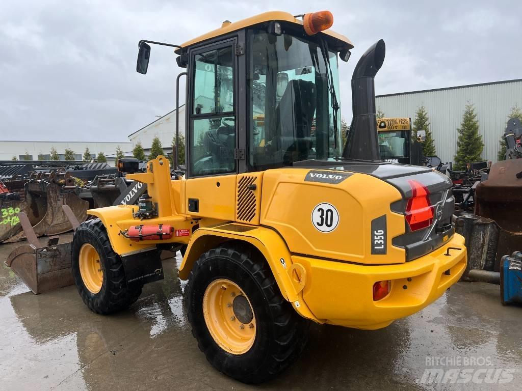 Volvo L 35 G Naudoti ratiniai krautuvai