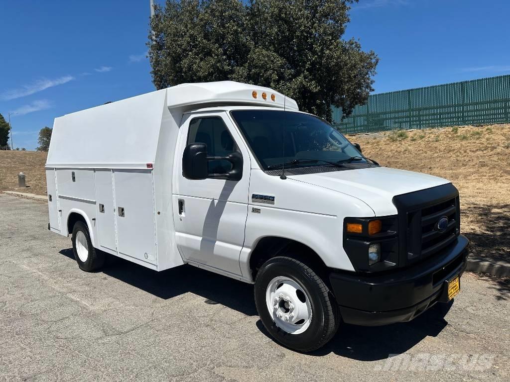 Ford Econoline E-350 Pikapai / Bortiniai sunkvežimiai