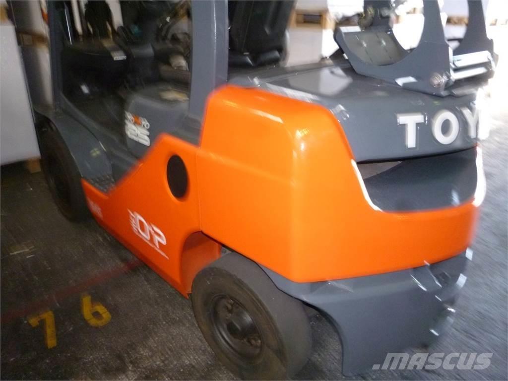 Toyota 02-8FGF25 LPG (dujiniai) krautuvai