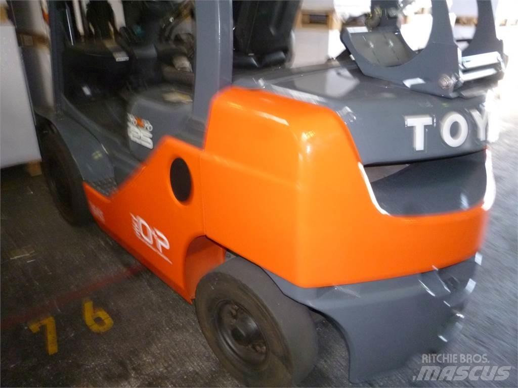 Toyota 02-8FGF25 LPG (dujiniai) krautuvai